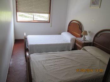 Habitación doble con armario empotrado