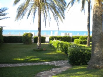 Apartamento en urbanización en primera linea de playa de las marin (6)