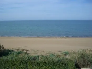 Piso bajo en denia, con acceso directo a la pisicna junto a la pla (5)