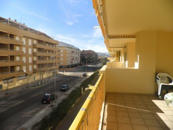 Apartamento en casco urbano a 200 mts de la playa (4)
