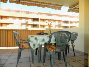 Apartamento en casco urbano a 200 mts de la playa (5)