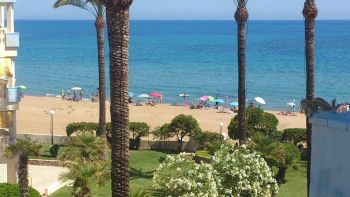 Apartamento 1 linea de playa-Denia