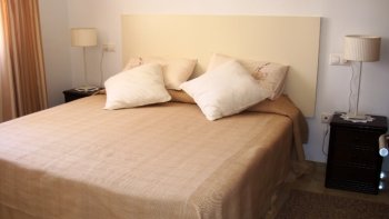 Apartamento de lujo en una excelente ubicación con vistas al mar (3)