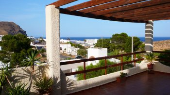 Cortijo de 2 plantas orientado al mar, con magníficas vistas desde (5)