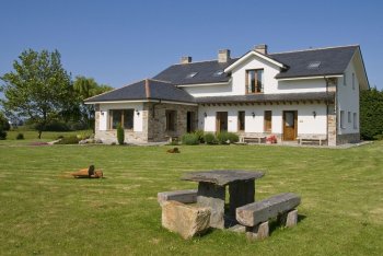 Apartamentos rurales con jardin, preciosas vistas al campo, en asturias