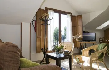 Apartamentos rurales con jardin, preciosas vistas al campo, en ast (7)