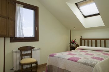 Apartamentos rurales con jardin, preciosas vistas al campo, en ast (5)