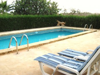 Sa gruta marines. casa de campo con piscina para 8 personas.