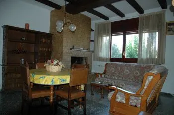 Magnifica Casa de Vacaciones con Barbacoa, Piscina y Pista de Teni (6)