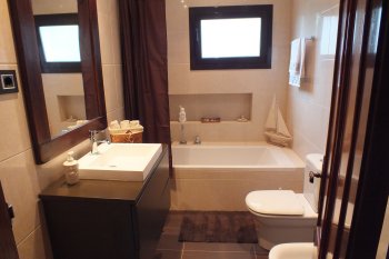 Espectacular casa con piscina privada y bonito jardin (4)