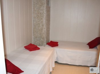 Habitación con 2 camas individuales