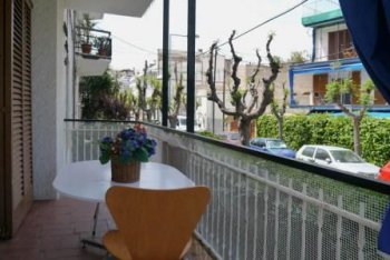 Apartamento cerca de la playa y el centro de sitges.