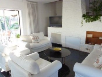 Preciosa villa de 400m2 habitables y 800m2 de jardín con piscina (5)