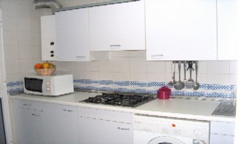 Alquiler de apartamento en la barrosa - urb. la almadraba