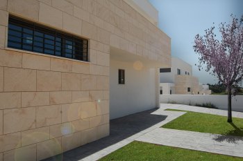 Villa de diseño con piscina privada a tan solo 100 metros de la pl (2)