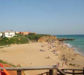 Cala encendida en Playa de Roche