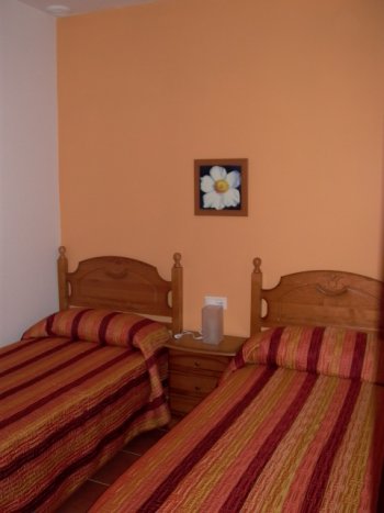 Chalet unifamiliar en parcela de 400 m en urbanizacion privada. 3 (7)