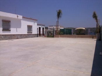 Casa de nueva construccion con piscina (3)