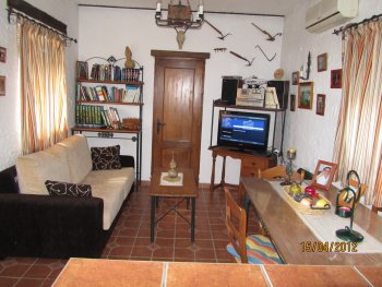 Se alquila casita en parcela de 1000 mº con piscina privada (3)