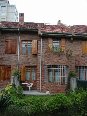 Laredo. Chalet con garaje y jardin.