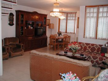 Laredo. Chalet con garaje y jardin. (3)