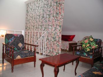 Laredo. Chalet con garaje y jardin. (4)