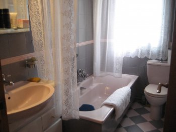 En finca privada y zona muy comoda (proxima a playas y centro ciud (4)