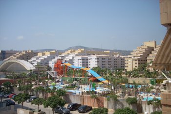 TERRAZA VISTA PARQUE POLINESIO