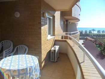 TERRAZA EQUIPADA CON VISTAS PLAYA Y PARQUE POLINESIO
