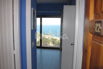 Entrada a ala vivienda