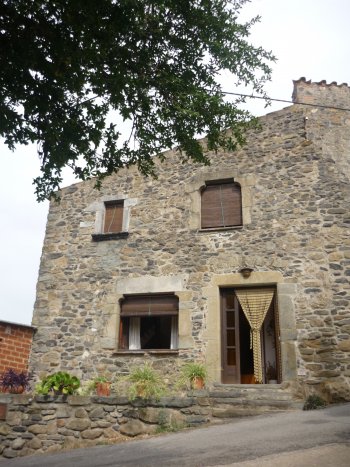 Casa rustica en el pueblo en el empordà