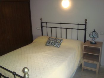 Apartamento increÍbles vistas, en zona muy tranquila y familiar de (7)