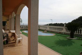 CASA CON VISTAS AL MAR, Y PICINA. (2)