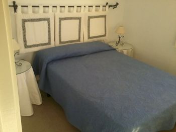 dormitorio cama 135 , armario empotrado vestido de 4 puertas