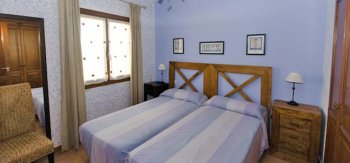 villa de lujo a 700 metros de la playa ,con piscina privada (2)