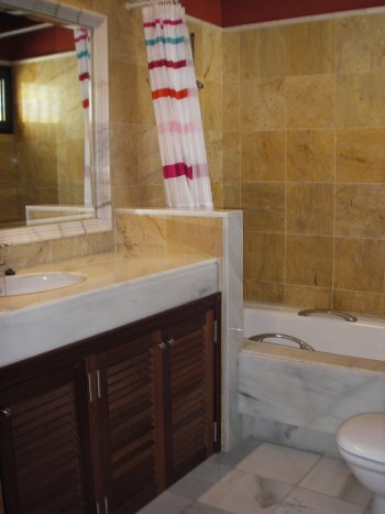 VILLA CON PISCINA PRIVADA EN PLAYA BLANCA (3)