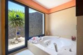 jacuzzi