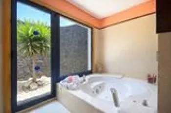 jacuzzi