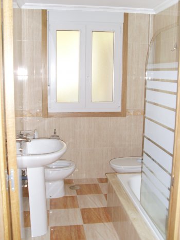 APARTAMENTO NUEVO CON VISTAS A 100M PLAYA DE COVAS, VIVEIRO (6)