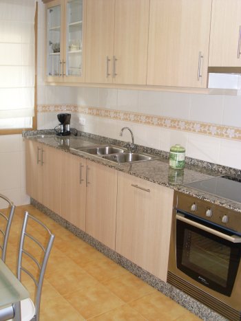 APARTAMENTO NUEVO CON VISTAS A 100M PLAYA DE COVAS, VIVEIRO (2)