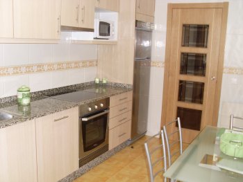 APARTAMENTO NUEVO CON VISTAS A 100M PLAYA DE COVAS, VIVEIRO (3)