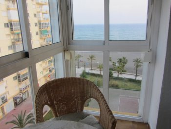 Se alquila apartamento de dos dormitorios en primera lnea de playa para la segunda quincena de agosto