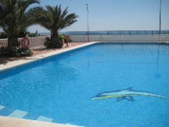 Primersima lnea de playa con piscina. 1 dormitorio. ideal vacaciones frente al mar!!!!