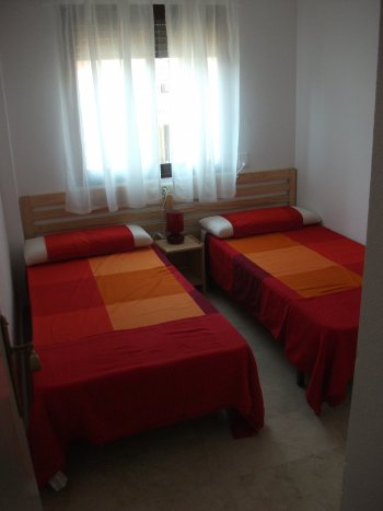 Apartamento 3 dormitorios a 500 mt. de la playa de sabinillas mani (5)