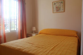 Se alquila estupendo chalet para 6 personas. (6)