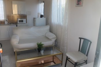 Se alquila estupendo chalet para 6 personas. (5)