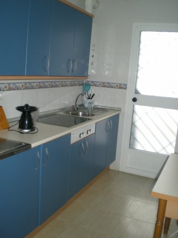 Apartamento para vacaciones a 30 metros de la playa. (3)