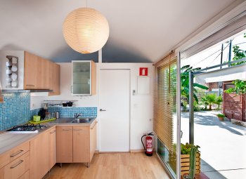Apartamento con terraza, jardín y barbacoa. (4)