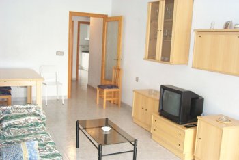 Alquilo piso a 100 metros de la playa ideal para unas buenas vacac (2)