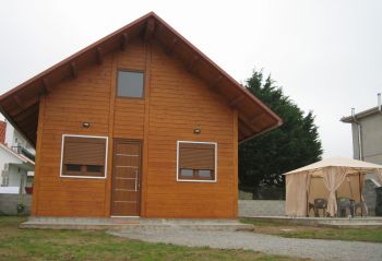 CASITA DE MADERA CON FINCA PRIVADA